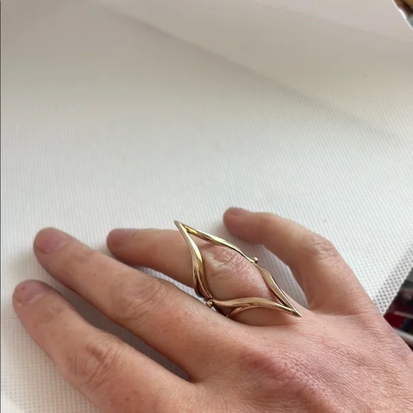 Katie Rowland hinged rose gold over silver Ring - Picture 6 of 6